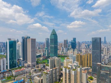 Wuhan CBD yüksek katlı gökyüzü manzarası