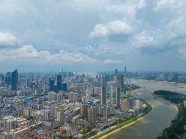 Wuhan Şehri ve Skyline Manzaraları  