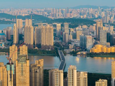 Wuhan Şehri ve Skyline Manzaraları  