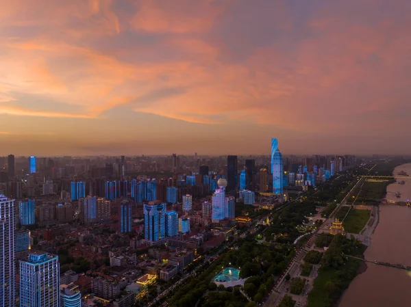 Wuhan Şehri ve Skyline Manzaraları  