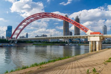 Wuhan Qingchuan Han Nehri Köprüsü manzarası
