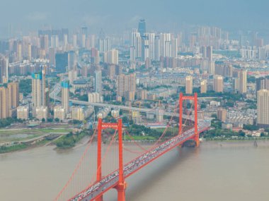 Wuhan YingWuzhou Yangtze Nehri Köprüsü Manzarası