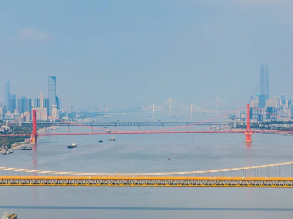 Wuhan River Beach Und Yangtze River Bridge Landschaft — Stockfoto