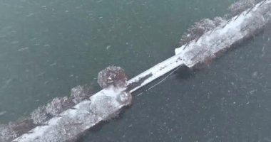 Wuhan Doğu Gölü Sahne Bölgesi 'nin kar manzarası