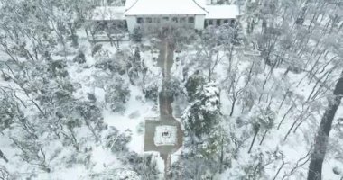 Wuhan Doğu Gölü Sahne Bölgesi 'nin kar manzarası