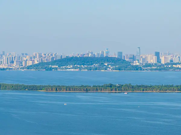 stock image Summer scenery of Wuhan East Lake Scenic Area