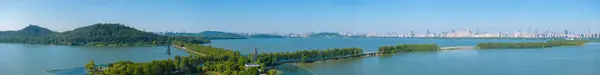 stock image Summer scenery of Wuhan East Lake Scenic Area