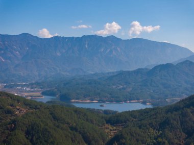 Cennetin sonbahar manzarası, Jiuzi Nehri, Luos, Çin