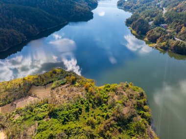 Cennetin sonbahar manzarası, Jiuzi Nehri, Luos, Çin