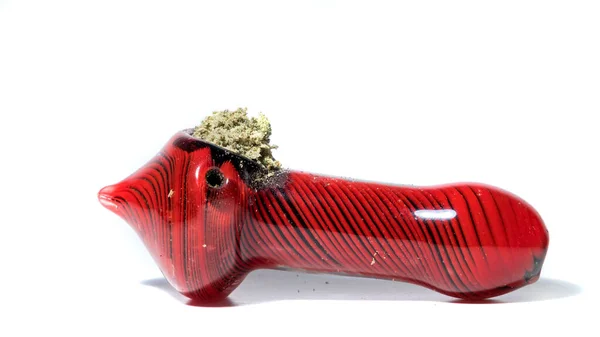 Cannabis Röd Rökpipa Isolerad Vit — Stockfoto
