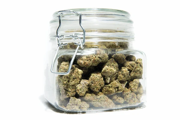 Glas Mit Cannabis Isoliert Auf Weißem Hintergrund — Stockfoto