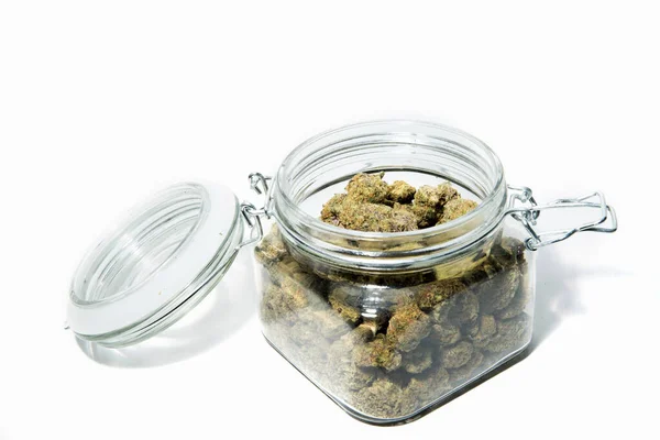 Fiori Cannabis Vaso Vetro Isolato Sfondo Bianco — Foto Stock