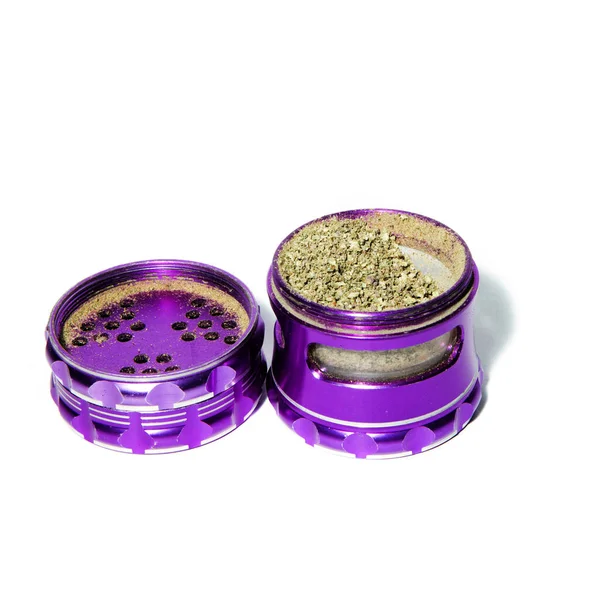 Vista Perto Flor Cannabis Moedor Metal — Fotografia de Stock