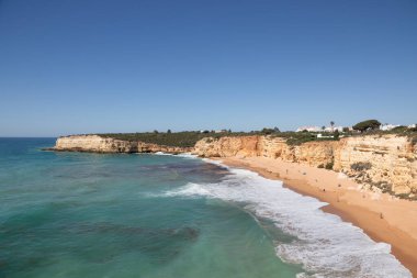Praia Nova Vila Nossa 'da Senhora da Rocha, Porches, Portekiz