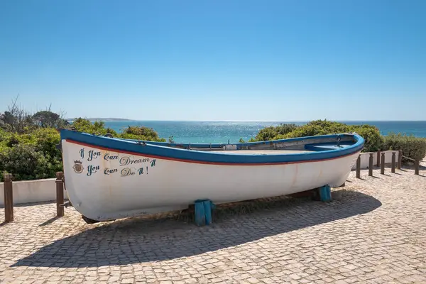 Barco Mar Situado Praia Nossa Senhora Rocha Costa Del Algarve —  Fotos de Stock