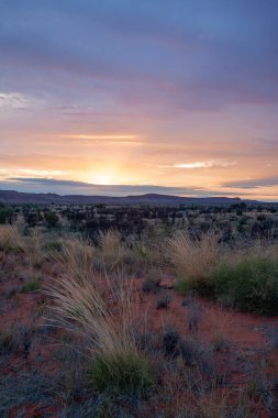 Kings Canyon, Kuzey Toprakları, Avustralya 'da şaşırtıcı gün doğumu