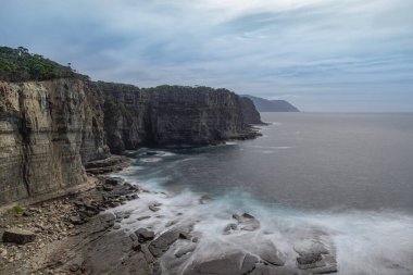 Eaglehawk Neck, Tazmanya, Avustralya yakınlarındaki Picturesque Waterfall Pisti