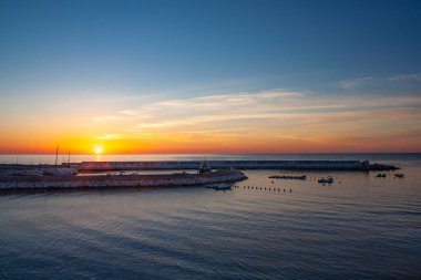 Cala Gonone 'da güzel bir gün doğumu, Sardunya, İtalya