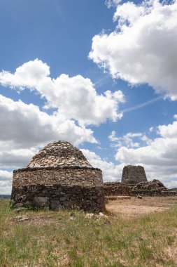 İtalya, Sardinya 'da Nuraghe Santu Antine' in etkileyici mimarisi