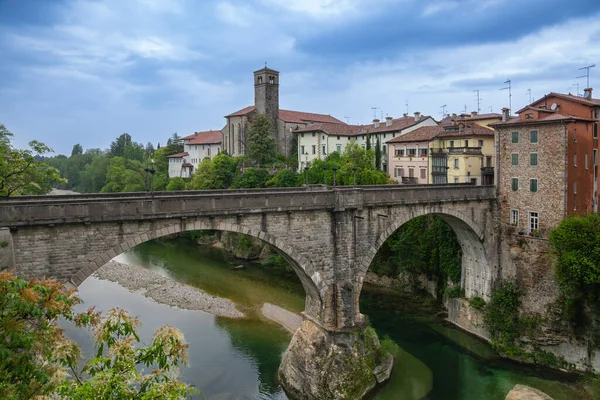 Yağmurlu bir günde Cividale del Friuli, Udine, İtalya