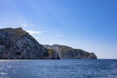 Yunanistan 'ın Zakynthos adasındaki tenha Navagio Sahili' ne tekne turu