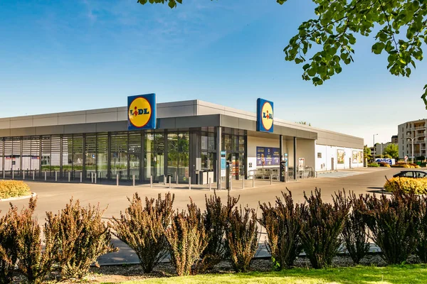 Bedzin, Polonya - 14.05. 2023 - Bedzin 'de Lidl mağazası