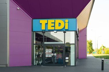 Bedzin, Polonya - 14.05. 2023 - Bedzin 'de Tedi mağazası