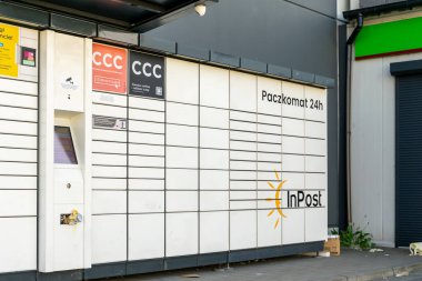 Bedzin, Polonya - 14.05. 2023 - Bedzin 'de bir ambalaj dolabı