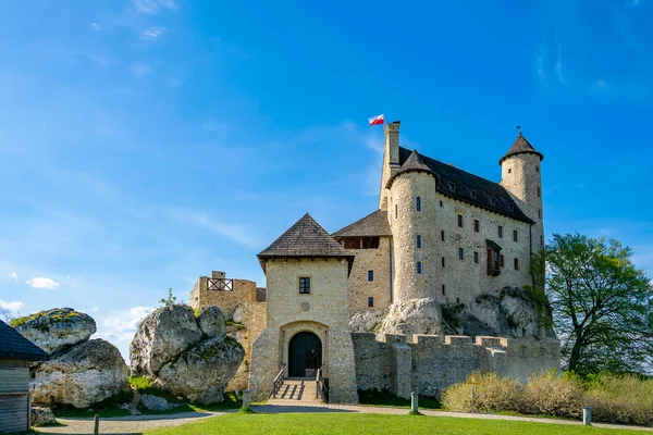 Bobolice 'de eski bir kale inşa edildi.