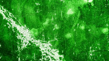 Yeşil ve beyaz boyayla boyanmış eski duvar