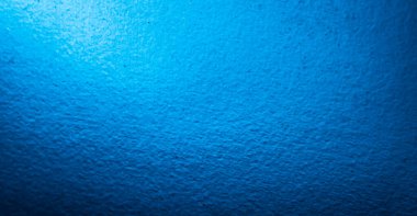 Görünür desenli mavi metal bir levha çizilmiş. arkaplan