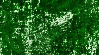 Yeşil ve beyaz boyayla boyanmış eski duvar