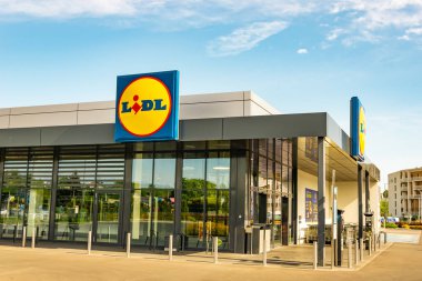 Bedzin, Polonya - 14.05. 2023 - Bedzin 'de Lidl mağazası