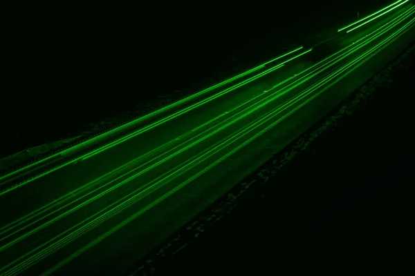 Luces Verdes Del Coche Por Noche Larga Exposición — Foto de Stock