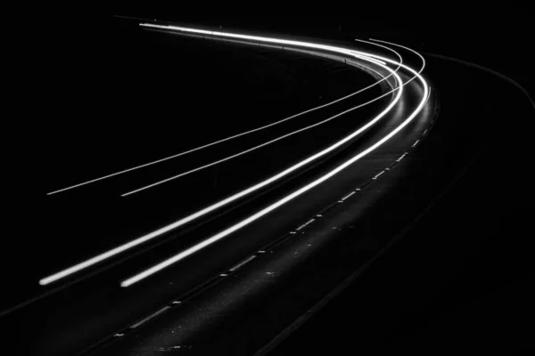 Białe Linie Świateł Samochodowych Czarnym Tle — Zdjęcie stockowe