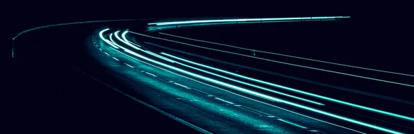 Blaue Autoscheinwerfer Der Nacht Langzeitbelichtung — Stockfoto