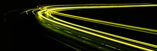Żółte Światła Samochodu Nocy Długotrwałe Narażenie — Zdjęcie stockowe