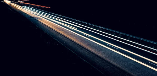 Lampu Mobil Mengemudi Malam Hari Lama Terpapar — Stok Foto