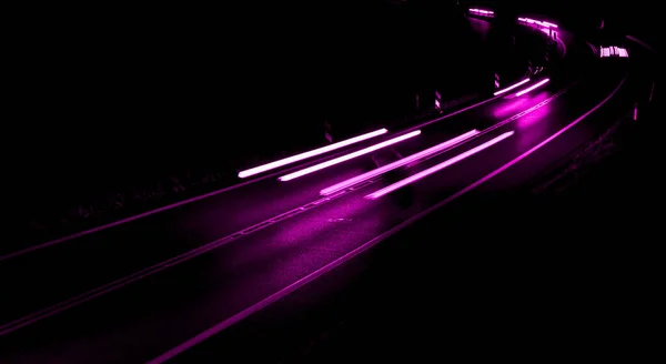 Luces Violetas Del Coche Por Noche Larga Exposición —  Fotos de Stock