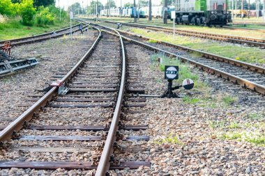 Yeni demiryolu hattının fotoğraf inşaatı