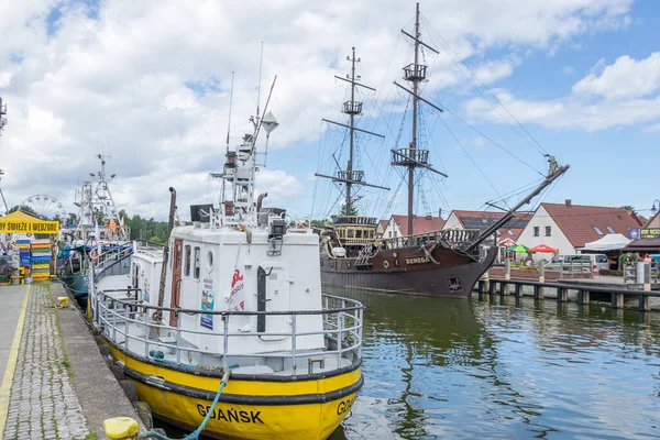 Leba, Polonya - 03.08. 2023 - Polonya 'nın Leba kentindeki balıkçılık limanı