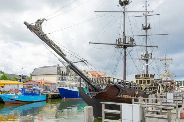 Leba, Polonya - 03.08. 2023 - Polonya 'nın Leba kentindeki balıkçılık limanı