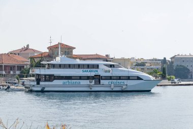 Zadar, Hırvatistan - 18.09. 2023 - Hırvatistan 'ın Zadar kıyı kentinde liman