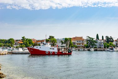 Zadar, Hırvatistan - 18.09. 2023 - Hırvatistan 'ın Zadar kıyı kentinde liman