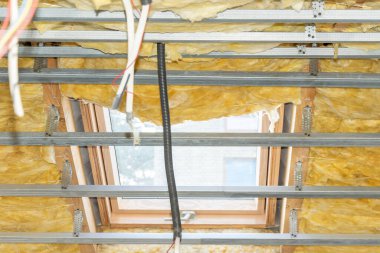 Mineral yünlü tavan arası yalıtımı