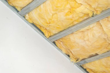 Mineral yünlü tavan arası yalıtımı