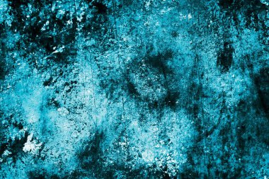 mavi duvar beyaz eski soyan boyayla boyanmış.