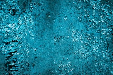 mavi duvar beyaz eski soyan boyayla boyanmış.