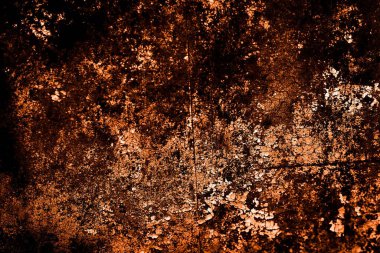 turuncu duvar beyaz eski soyulmuş boyayla boyanmış.