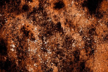 turuncu duvar beyaz eski soyulmuş boyayla boyanmış.